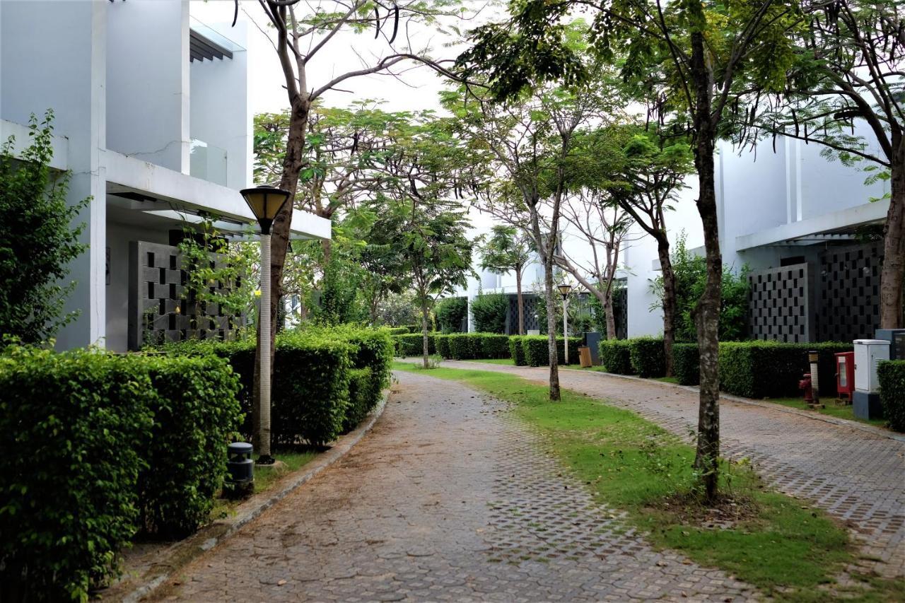 Private Villa At Oceanami Resort Phuochai Buitenkant foto