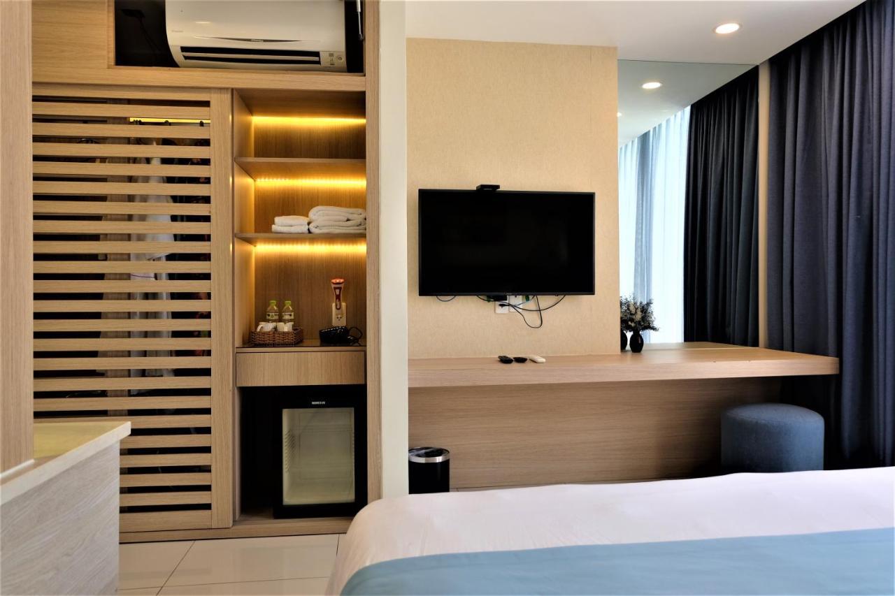 Private Villa At Oceanami Resort Phuochai Buitenkant foto