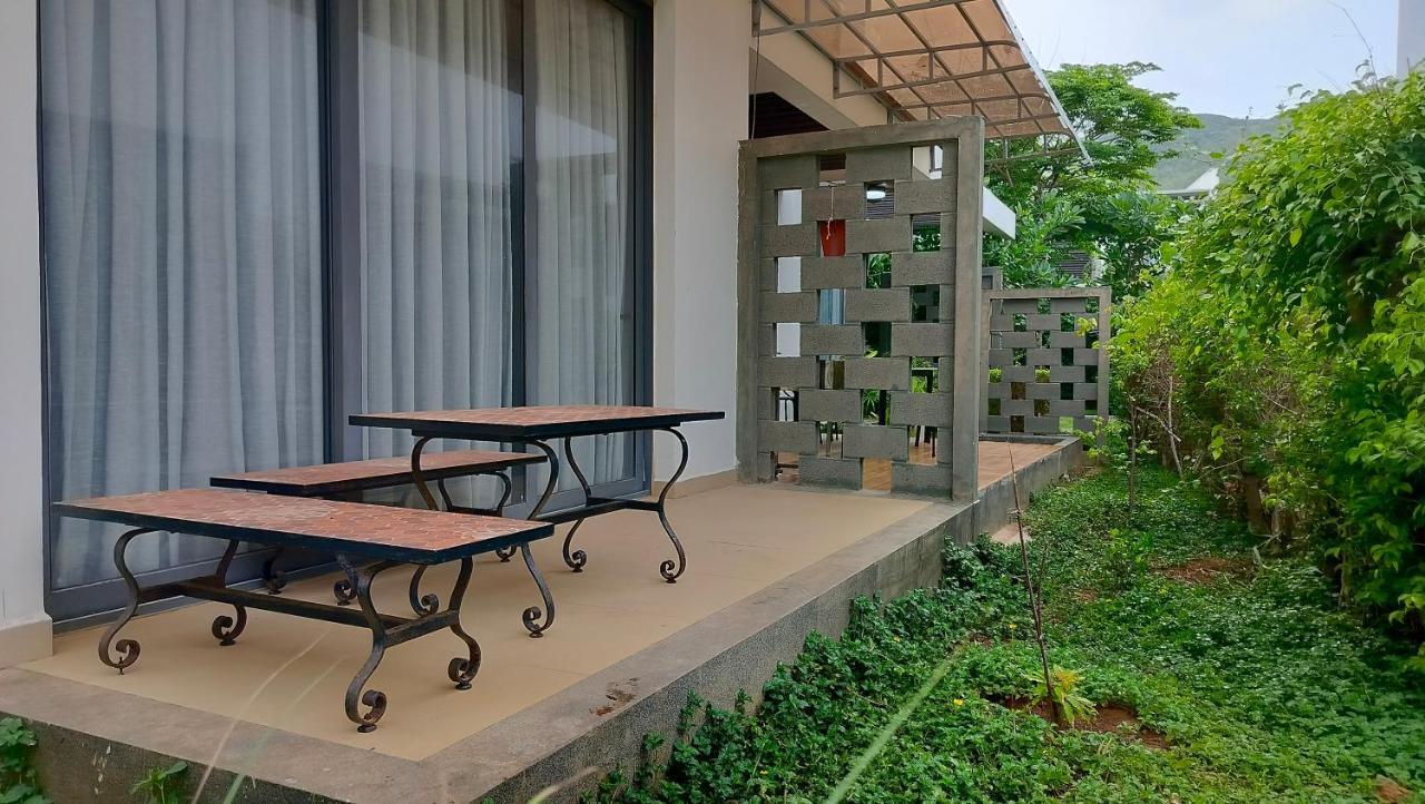 Private Villa At Oceanami Resort Phuochai Buitenkant foto